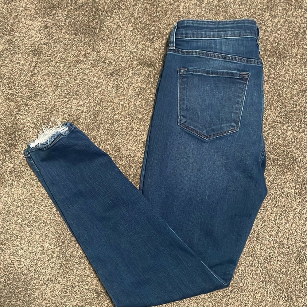 Kancan jeggings with distressed edges